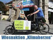 Oktoberfest 2012 - Ein Herz fürs Klima: Aktion zum CO2-Ausgleich mit Klimaherzen (©Foto: Ingrid Grossmann)